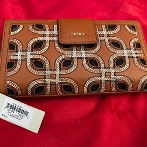 Fossil Logan tab embroidery wallet